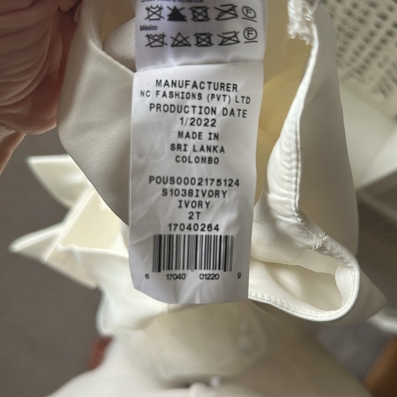 David’s bridal CROCHET CAP SLEEVE RUFFLE FLOWER GIRL DRES and headpiece. - Picture 8 of 8